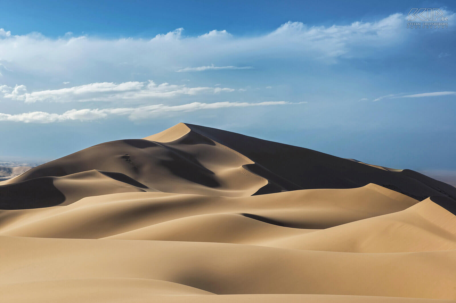 Gobi - Khongoryn Els Khongoryn Els also known as the ‘Singing dunes’ are the best known and highest sand dunes of the Gobi Gurvan Saikhan national park. Stefan Cruysberghs